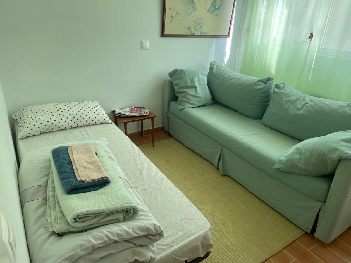 Room Near Athens Airport & Pallini Metro & Bus Station Екстер'єр фото